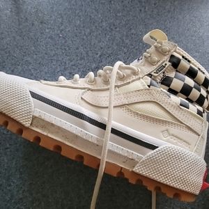 Vans MTE Boots Women 7.5